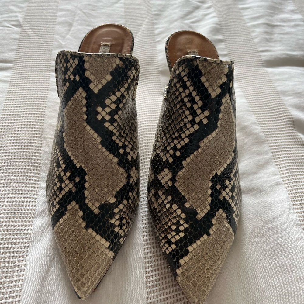 Veronica Beard Stylish Snake Print Mules